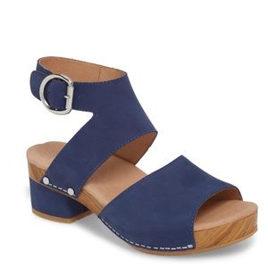 Dansko Minka Sandal size US 8.5-9 / EU 39